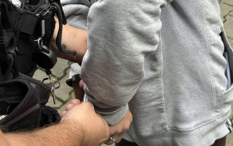 Groził sąsiadowi, że spali mu dom. Teraz posiedzi za kratkami