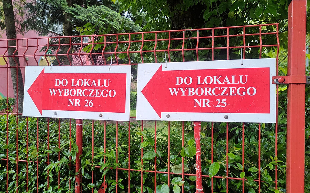 Podliczono niemal wszystkie głosy. Czołówka bez zmian