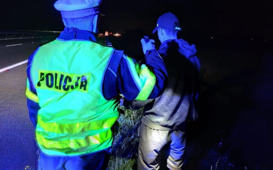 Na rowerze autostradą. Nawigacja pokazała, że będzie szybciej