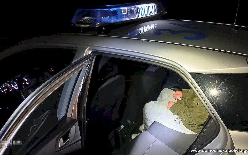 Zgubił drogę do domu, pomogli mu wtedy policjanci!