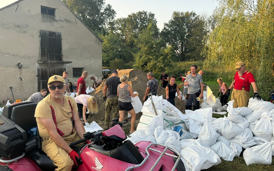 Wójt Gminy Pęcław dziękuje mieszkańcom za walkę z powodzią