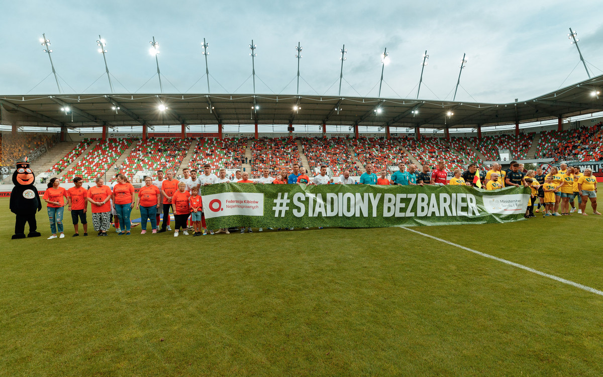 Wyjątkowy mecz w Lubinie – „Stadiony Bez Barier”