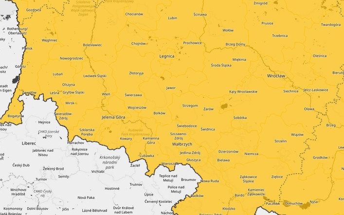 IMGW wydało ostrzeżenia dla Dolnego Śląska. Na drogach będzie ślisko!