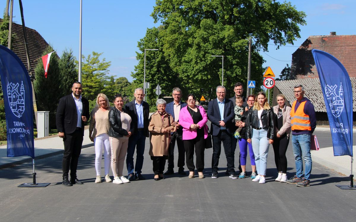 Nowa jakość w Ostaszowie. Zakończono modernizację drogi powiatowej