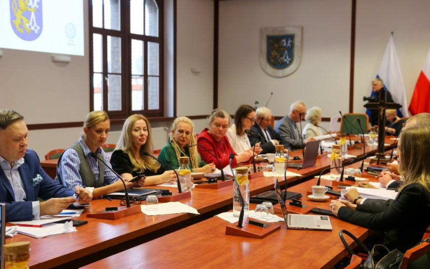 Obradowali legniccy radni. Kilka ważnych uchwał