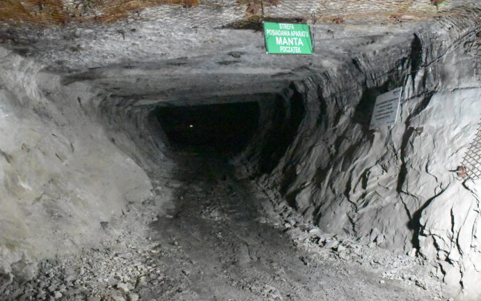 Skały przysypały górnika. Akcja ratunkowa w kopalni KGHM