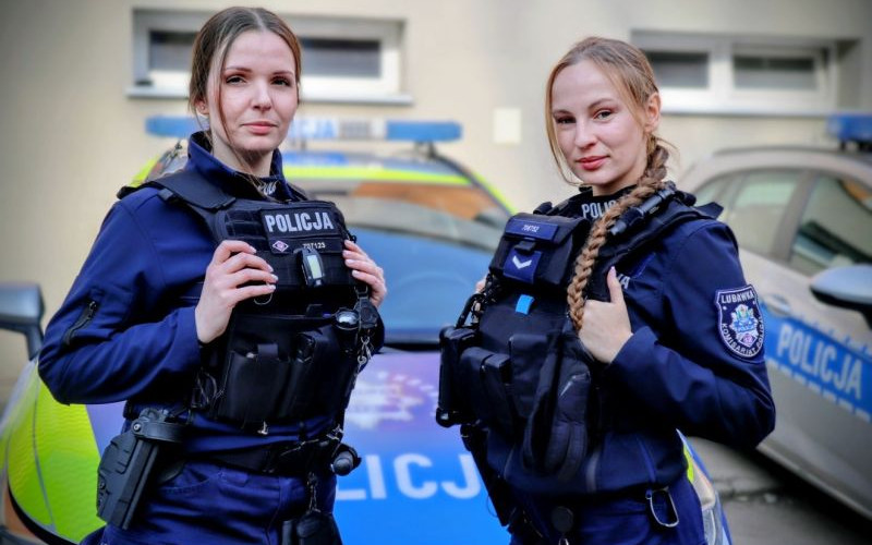 Pomogły ugasić pożar i wyprowadzić rannego mężczyznę