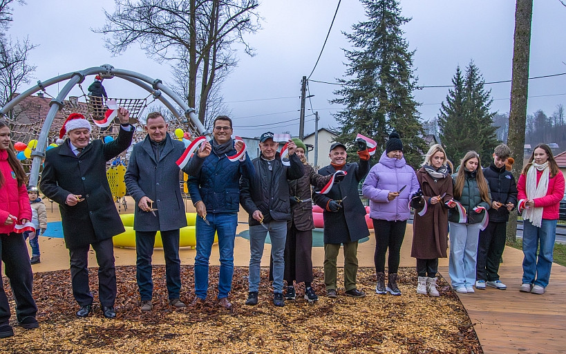 Razem z Mikołajem otworzyli Skwer Olimpijczyków w Czarnym Borze