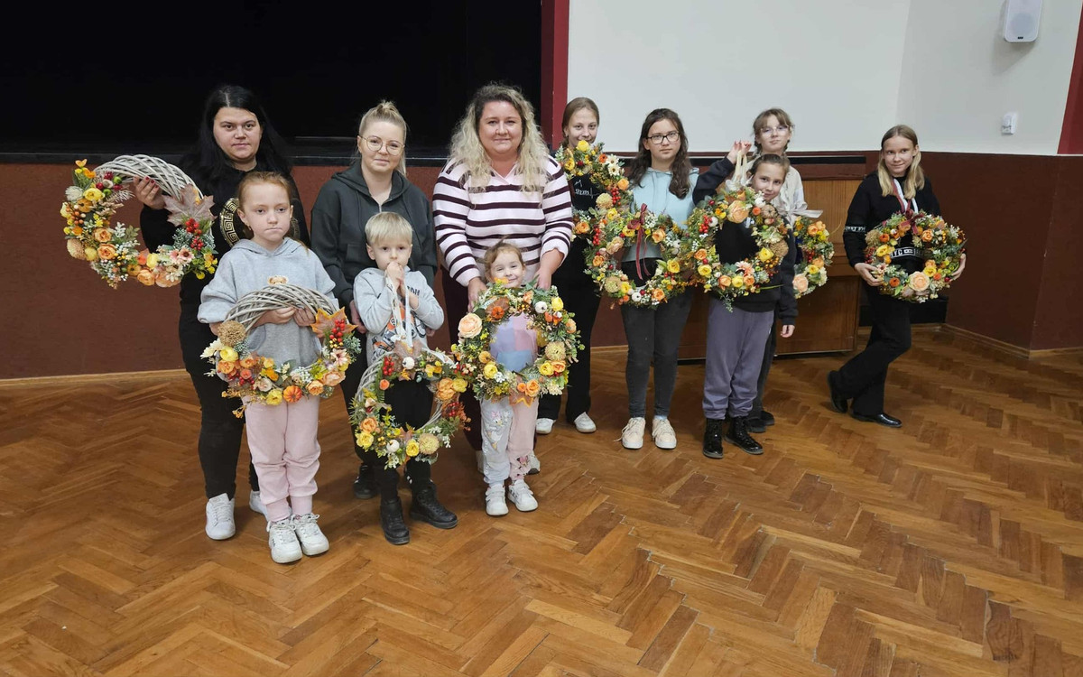 Jesienne wianki w Ciepłowodach. Warsztaty w ramach programu „Nasze Tradycje”
