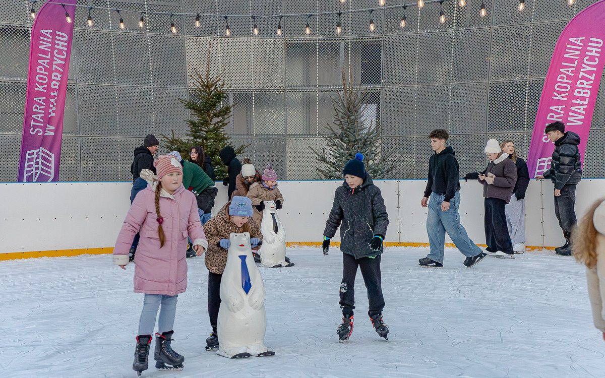 Lód, muzyka i ferie – brzmi jak doskonały plan na zabawę!