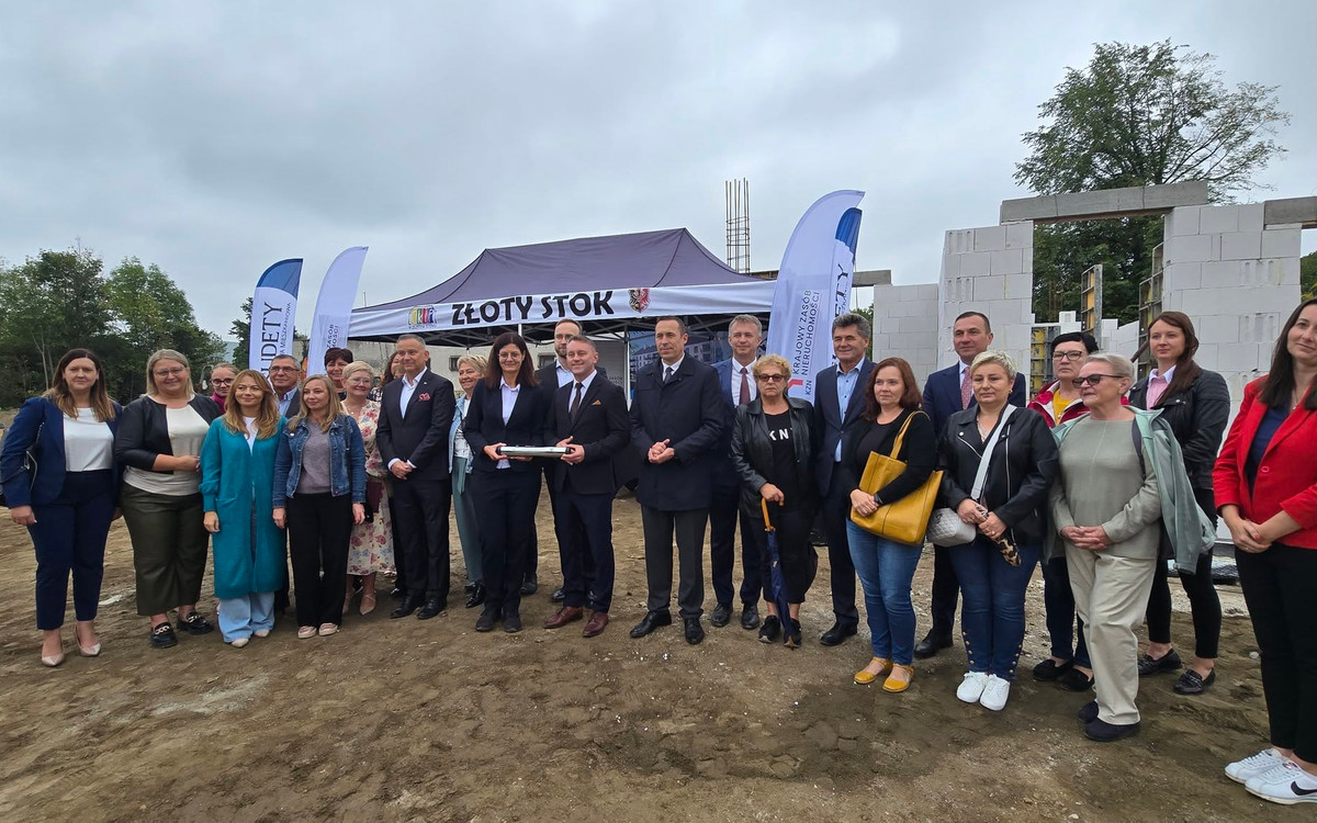 Nowoczesne mieszkania w Złotym Stoku. Symboliczne rozpoczęcie inwestycji