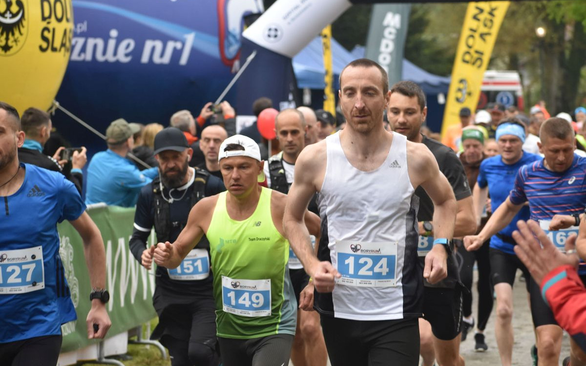 Komplet biegaczy na Legnickim Półmaratonie