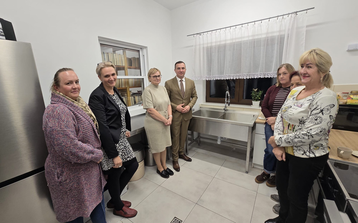 Nowe wyposażenie świetlicy w Ożarach w Gminie Kamieniec Ząbkowicki