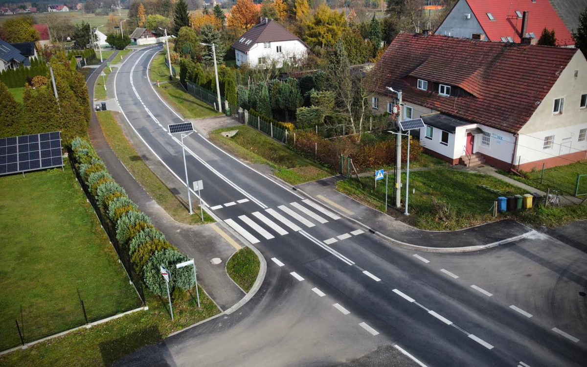 Nowy chodnik w Parchowie oficjalnie otwarty