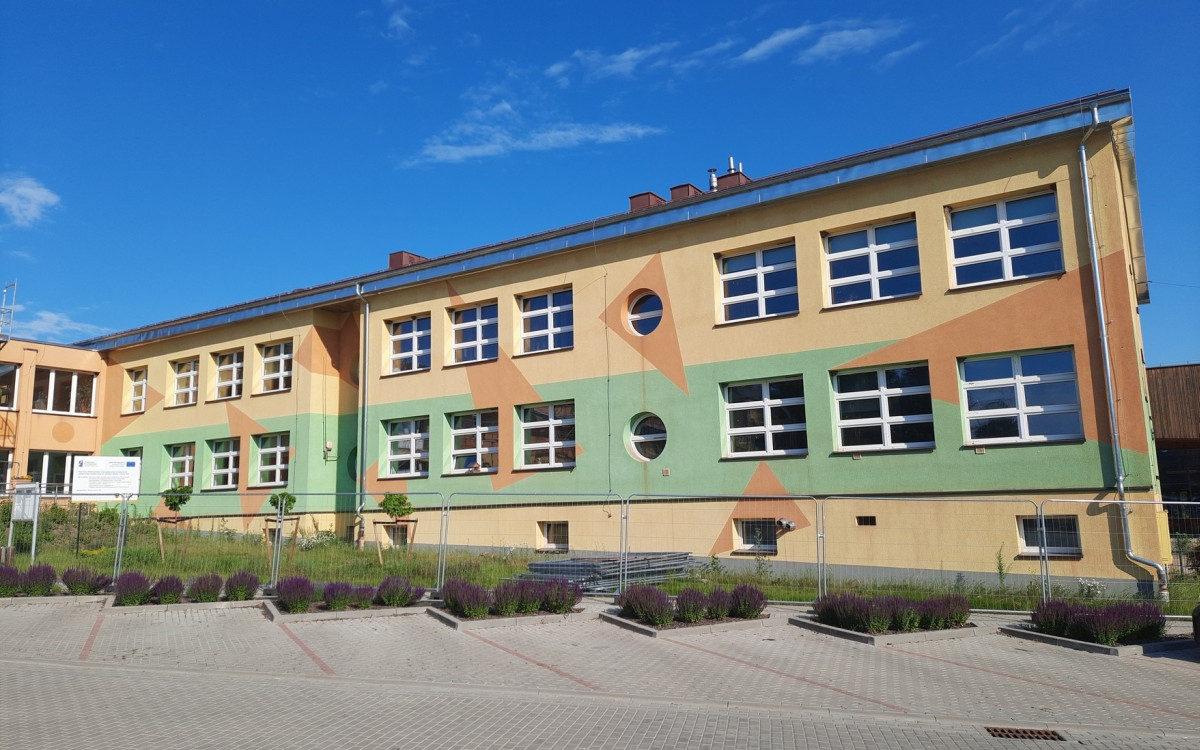 Praca wre! Modernizacja budynku szkoły idzie zgodnie z planem
