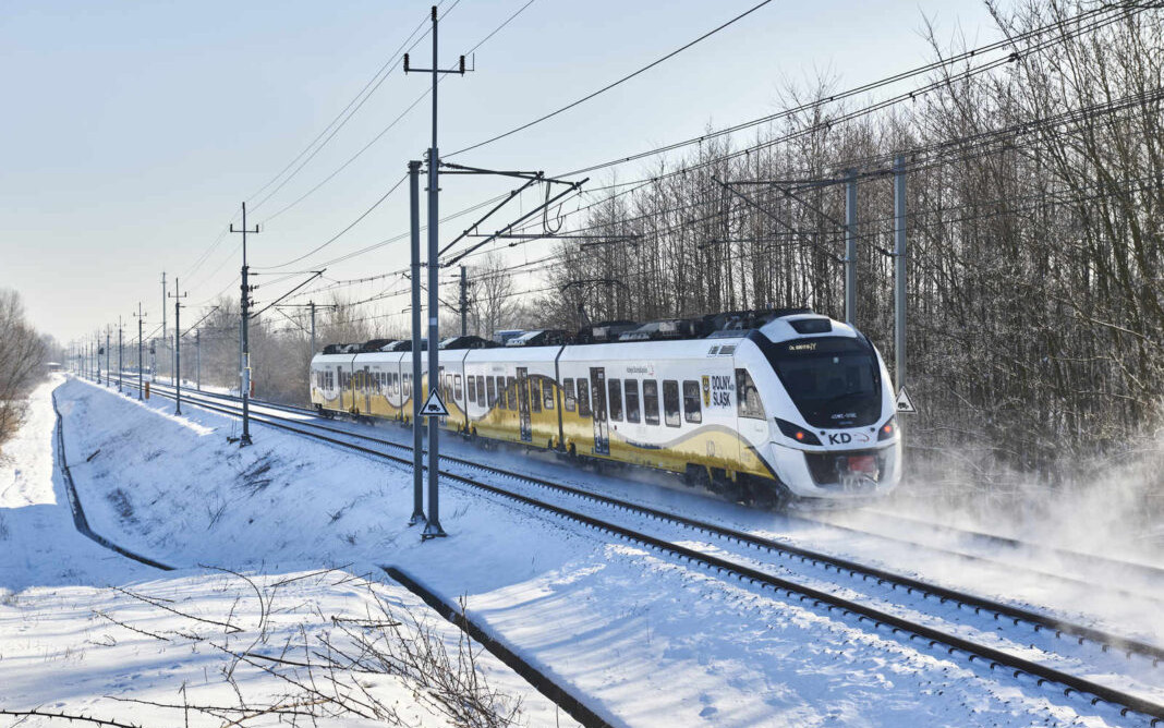 Ferie w pełni. Gdzie możecie pojechać pociągiem by skorzystać z uroków zimy?