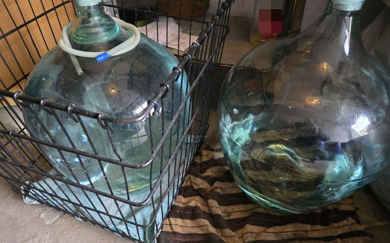 Mundurowi z Dzierżoniowa zabezpieczyli 222 litry nielegalnego alkoholu