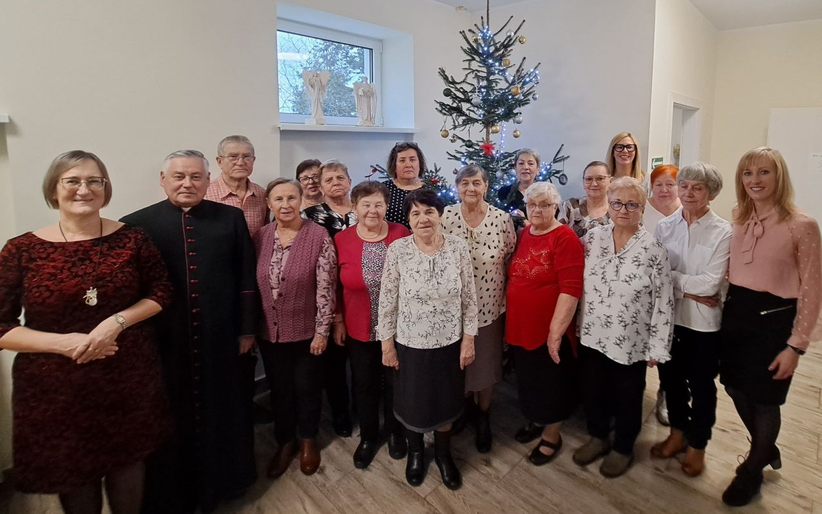 W Klubie Seniora w Kotli świąteczny nastrój udziela się każdemu!